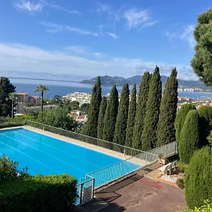 https://studio-calme-et-elegant.fr-provencehotel.com